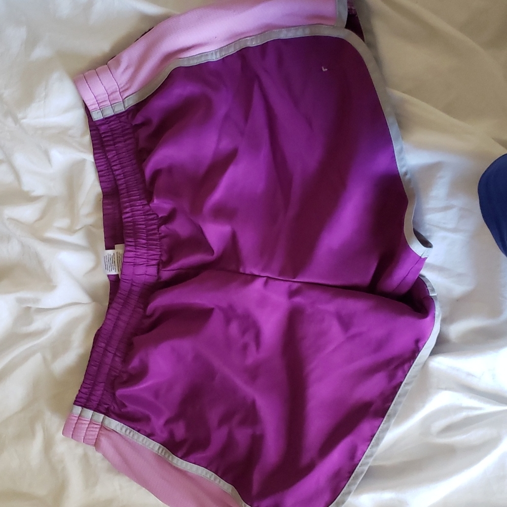 Shorts - Picture 4 of 5